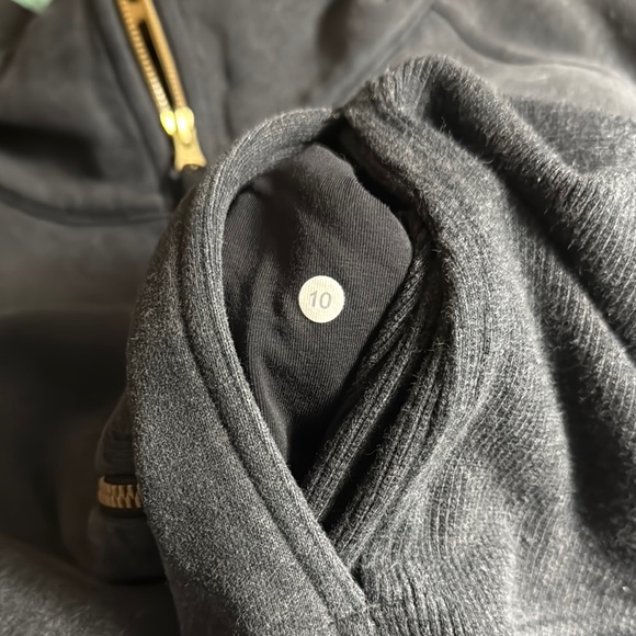 Lululemon Radiant Jacket Dark Grey with Gold Zipper Size 10 - Picture 3 of 8